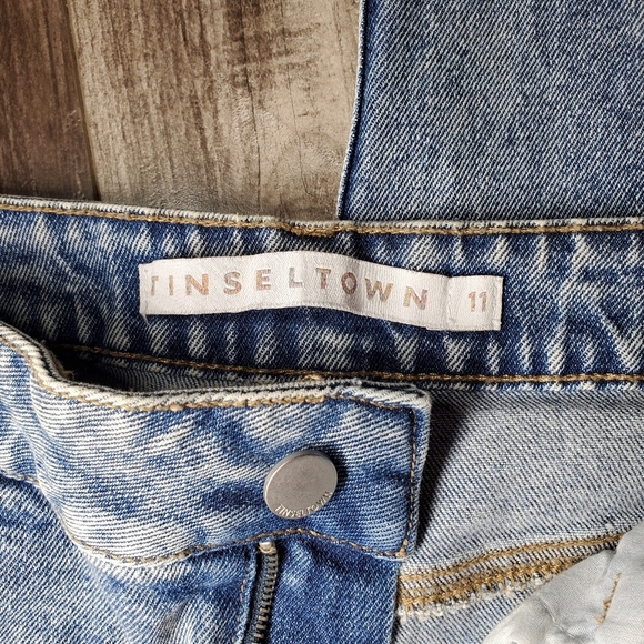 Tinseltown Women's Juniors' Blue High-Waisted Distressed Jeans Size 11 NWOT - Picture 3 of 16